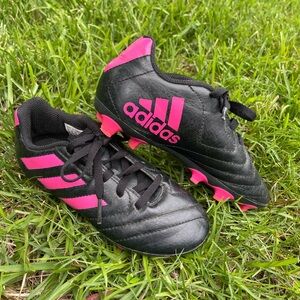 Adidas Girls Size 12 Soccer Cleats
